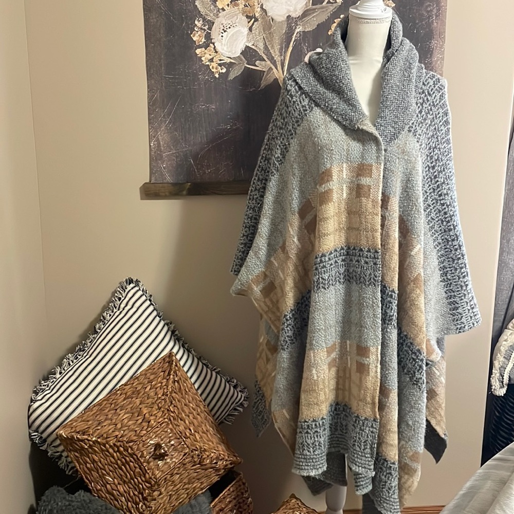 Boho Chic Hooded Poncho